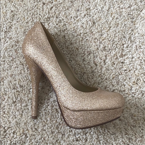 Heels - Picture 2 of 2